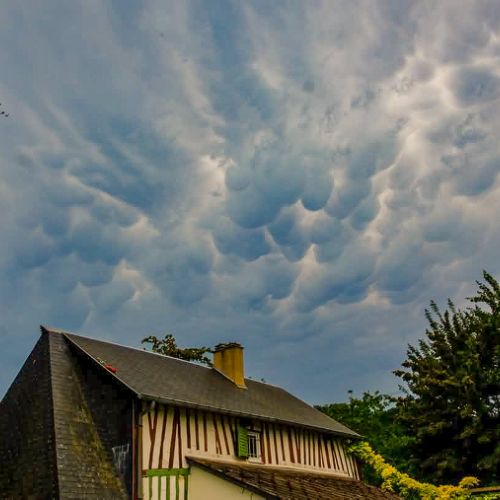 Mammatus. Heurteauville