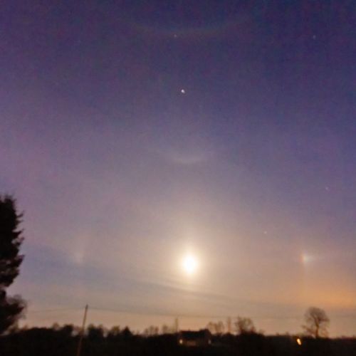 Parhélie, Anthélie et arc circumzénithal lunaire.